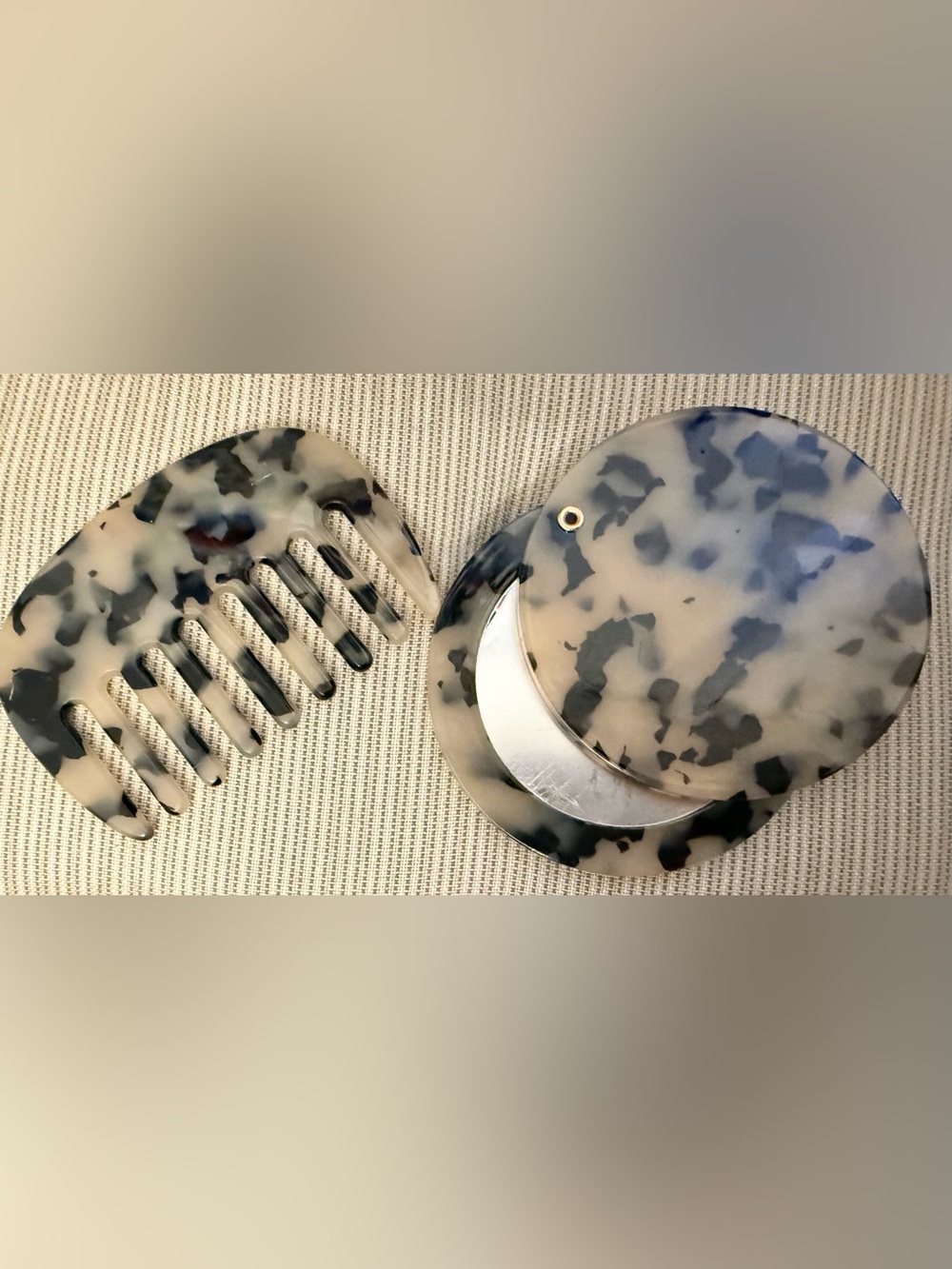 Faux Tortoiseshell Hair Comb & Round Mirror new without tag